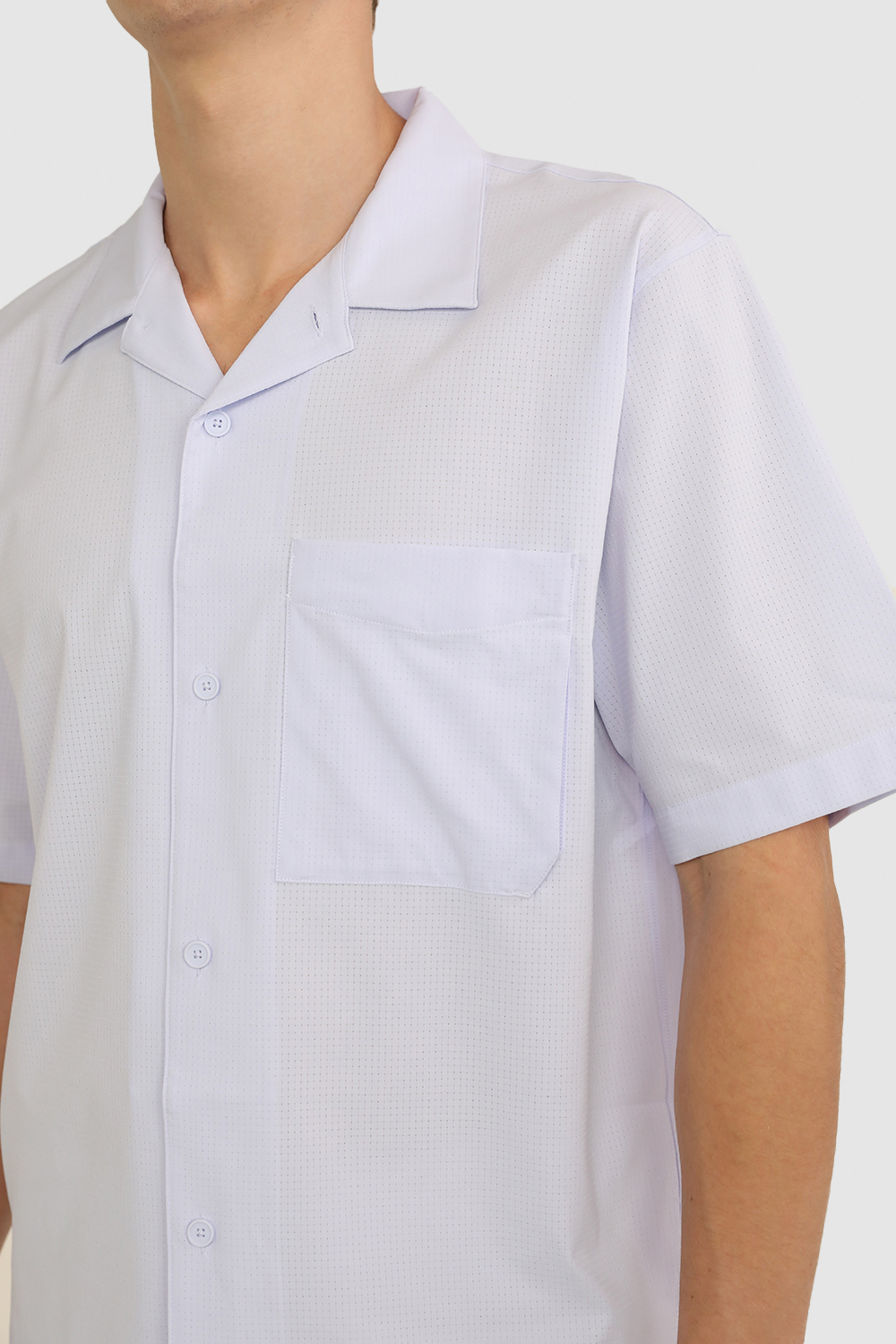 תמונת תקריב דוגמן של Airing Easy Camp Collar Shirt