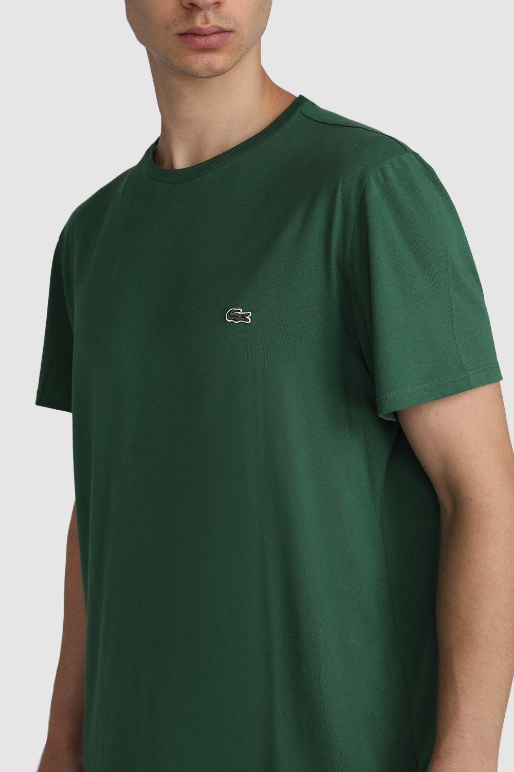 תמונת תקריב דוגמן של חולצת טי