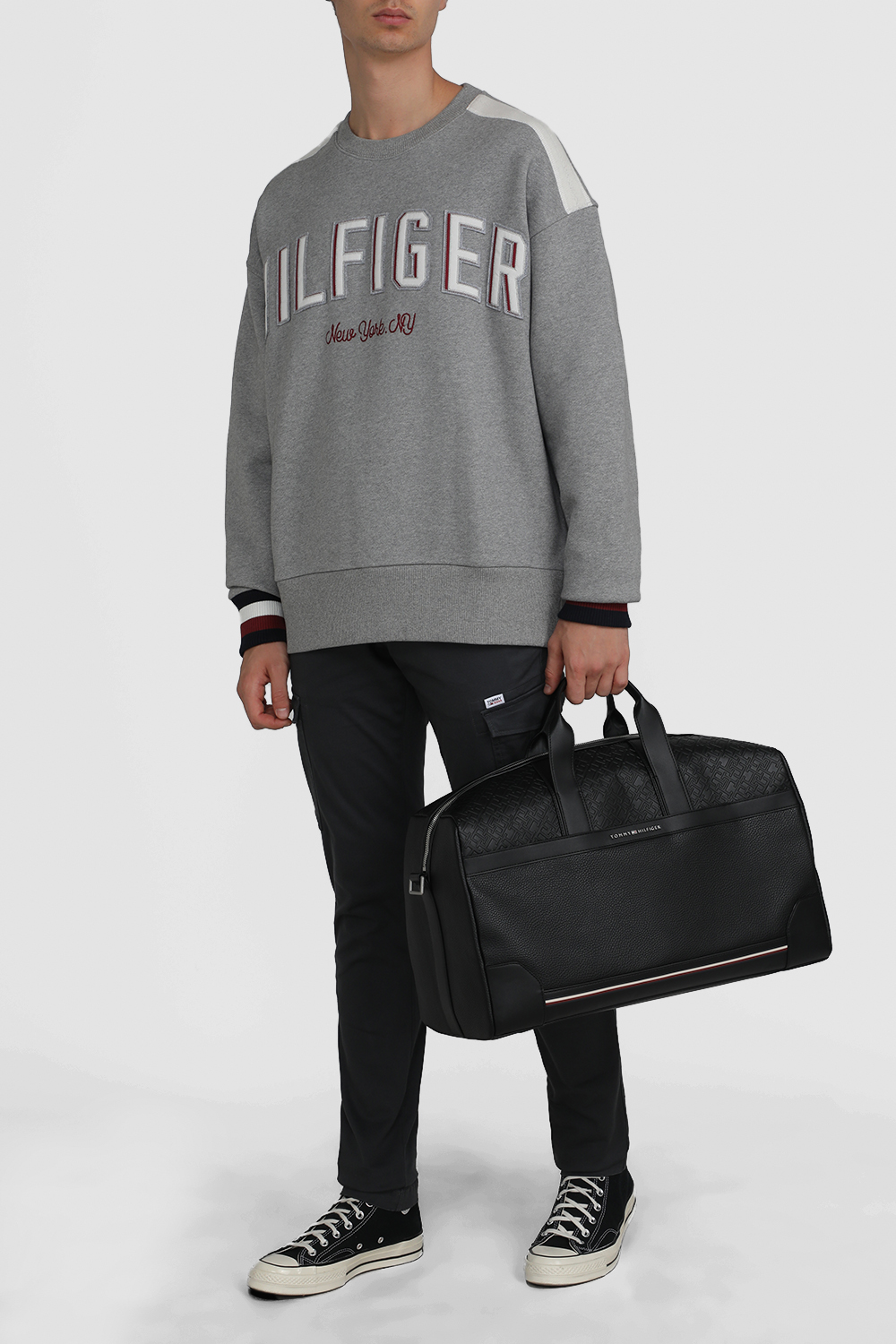 תמונת דוגמן קידמית של תיק נסיעות