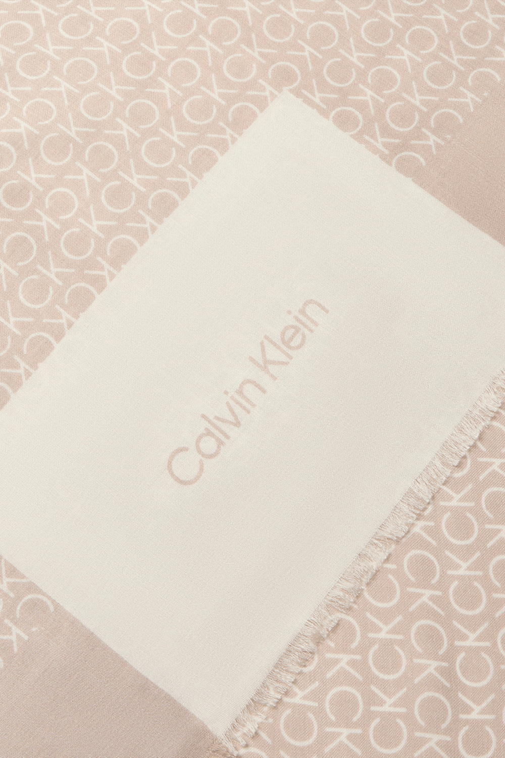 תמונת תקריב של צעיף קל