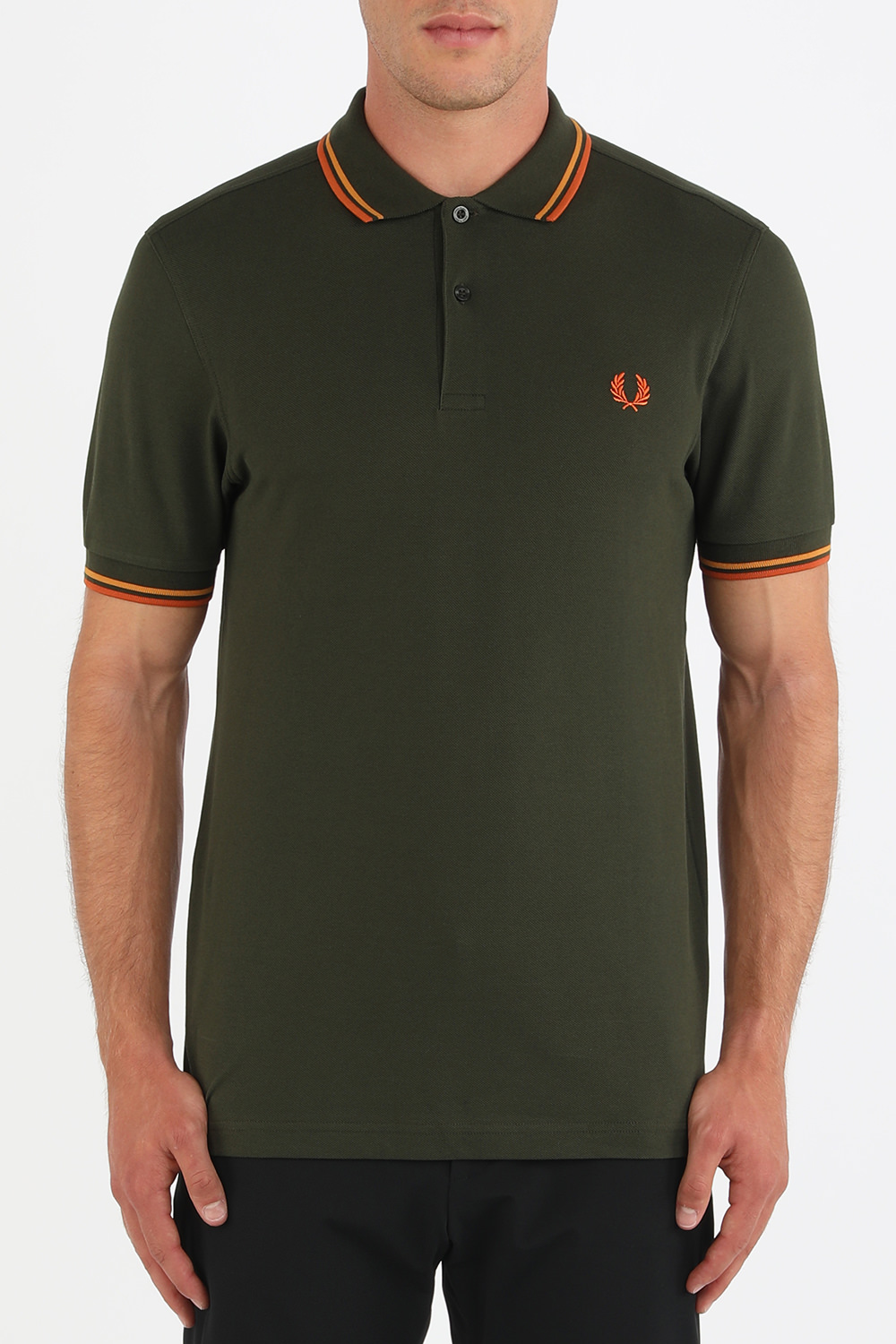 תמונת דוגמן קידמית של Classic Polo Shirt in Green