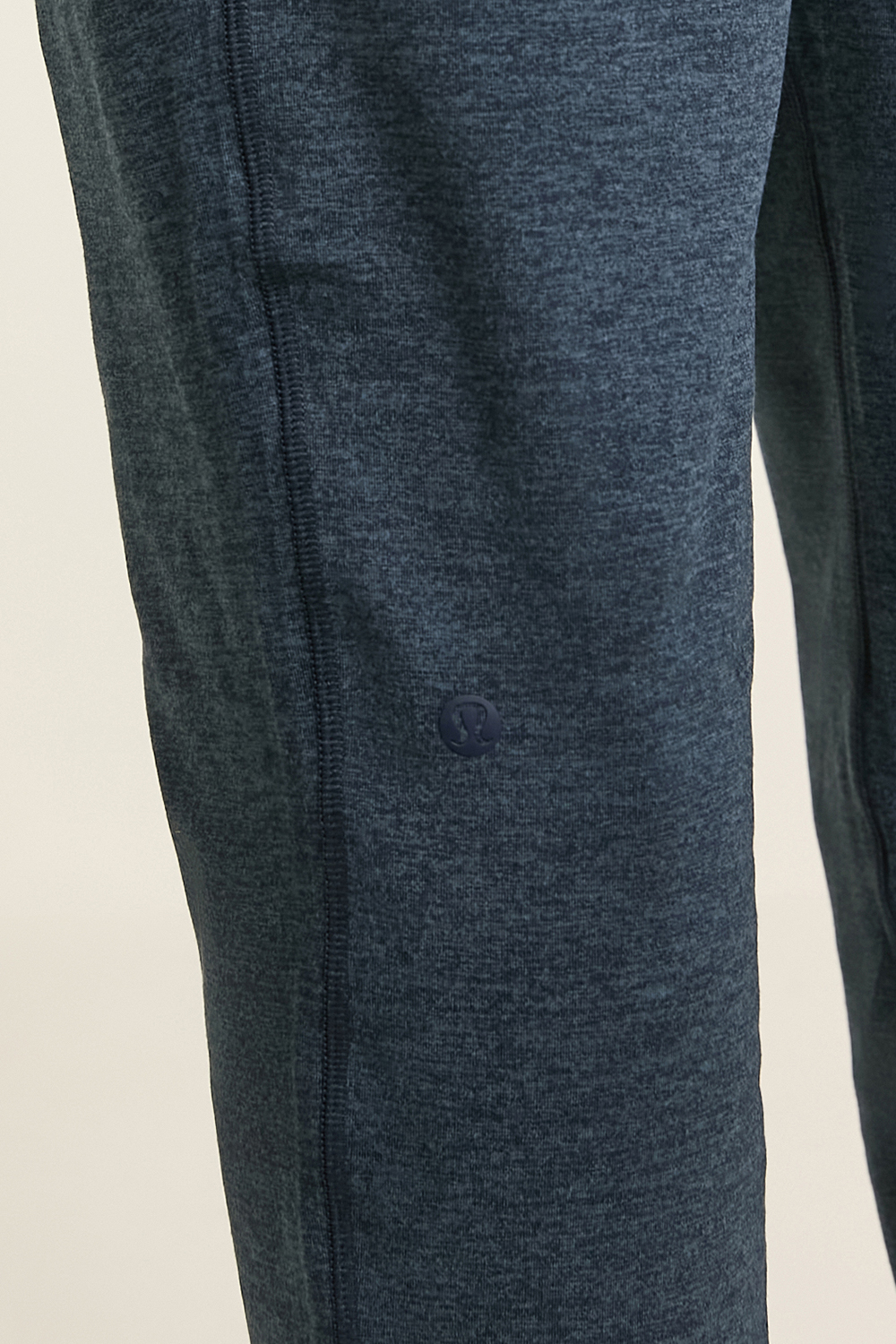 תמונת תקריב דוגמן של Soft Jersey Pant