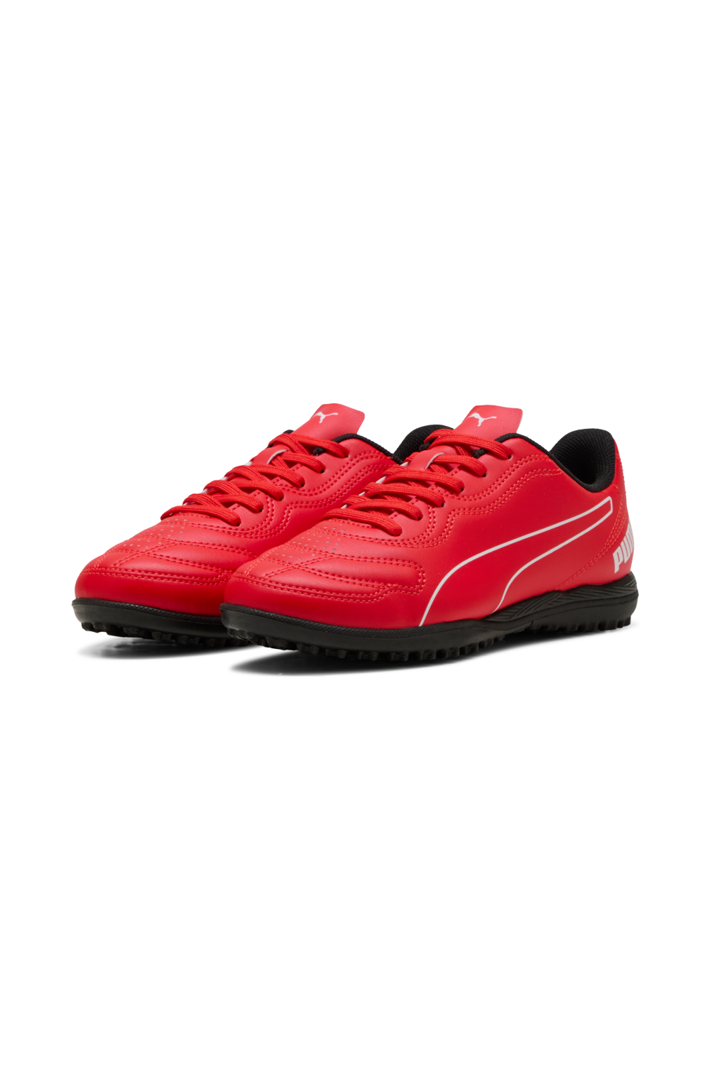 תמונת תקריב של נעלי סניקרס