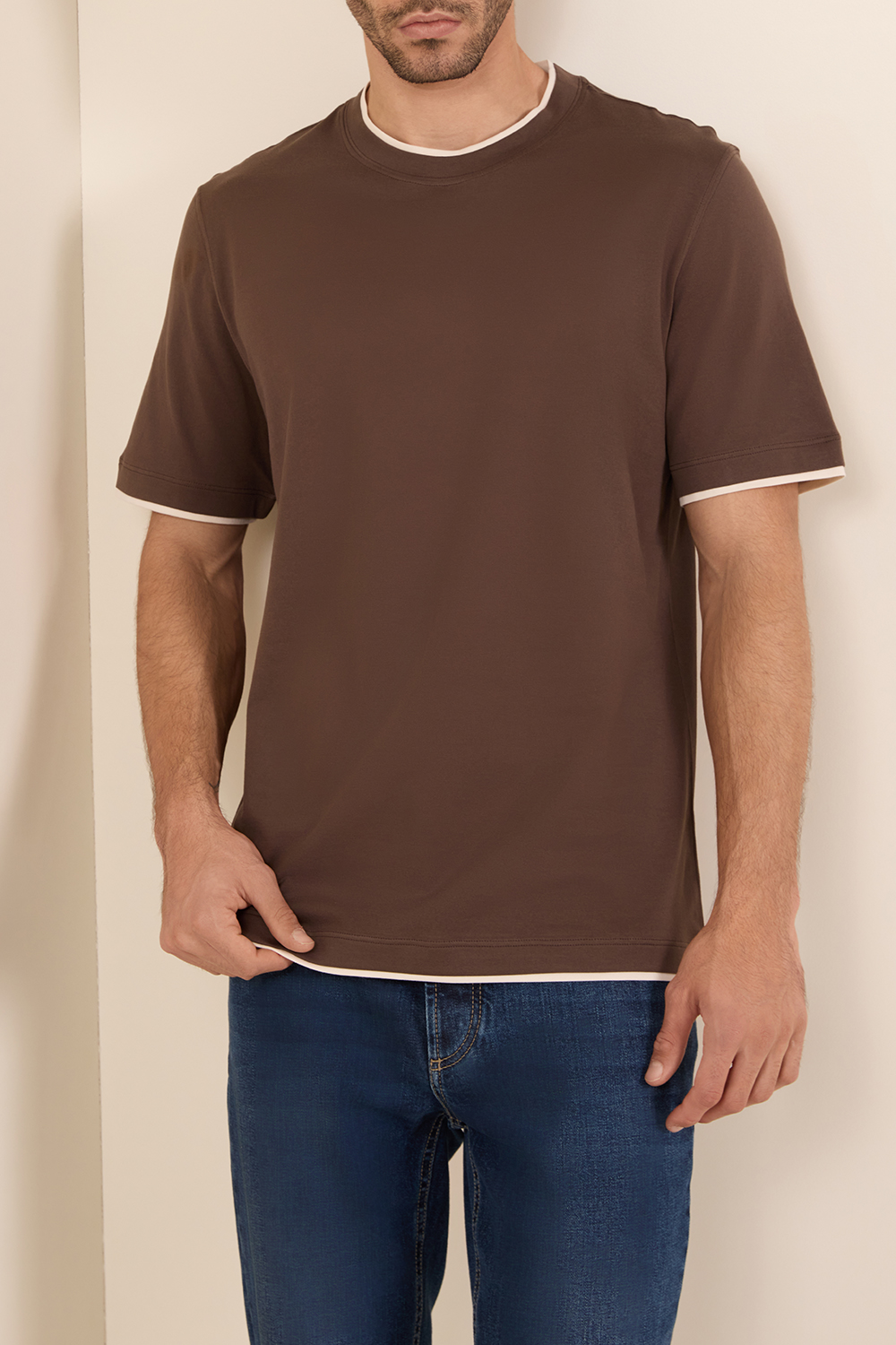 תמונת דוגמן קידמית של חולצת טי