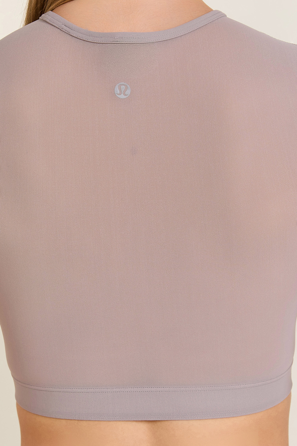 תמונת תקריב דוגמן של Mesh Back Baby Tee