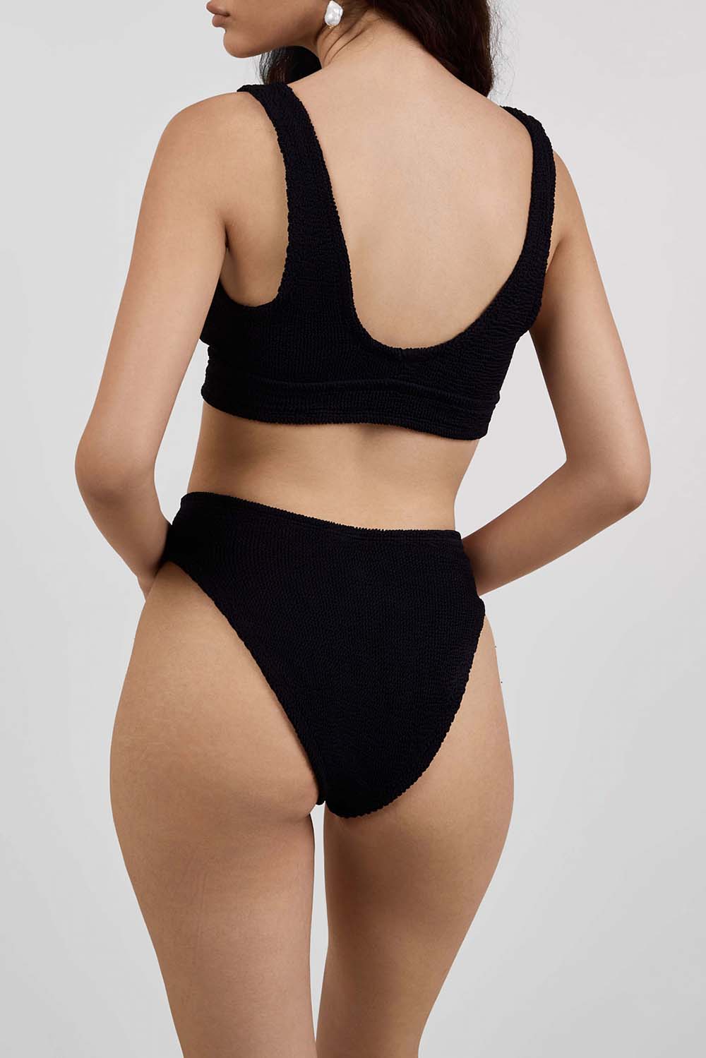 תמונת דוגמן אחורית של סט ביקיני אנג'ל