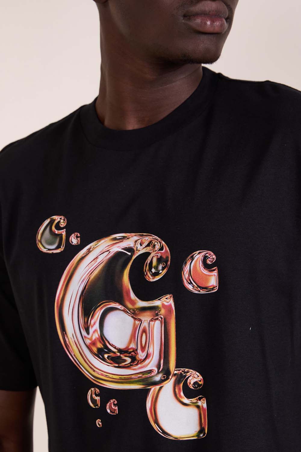 תמונת תקריב דוגמן של חולצת טי