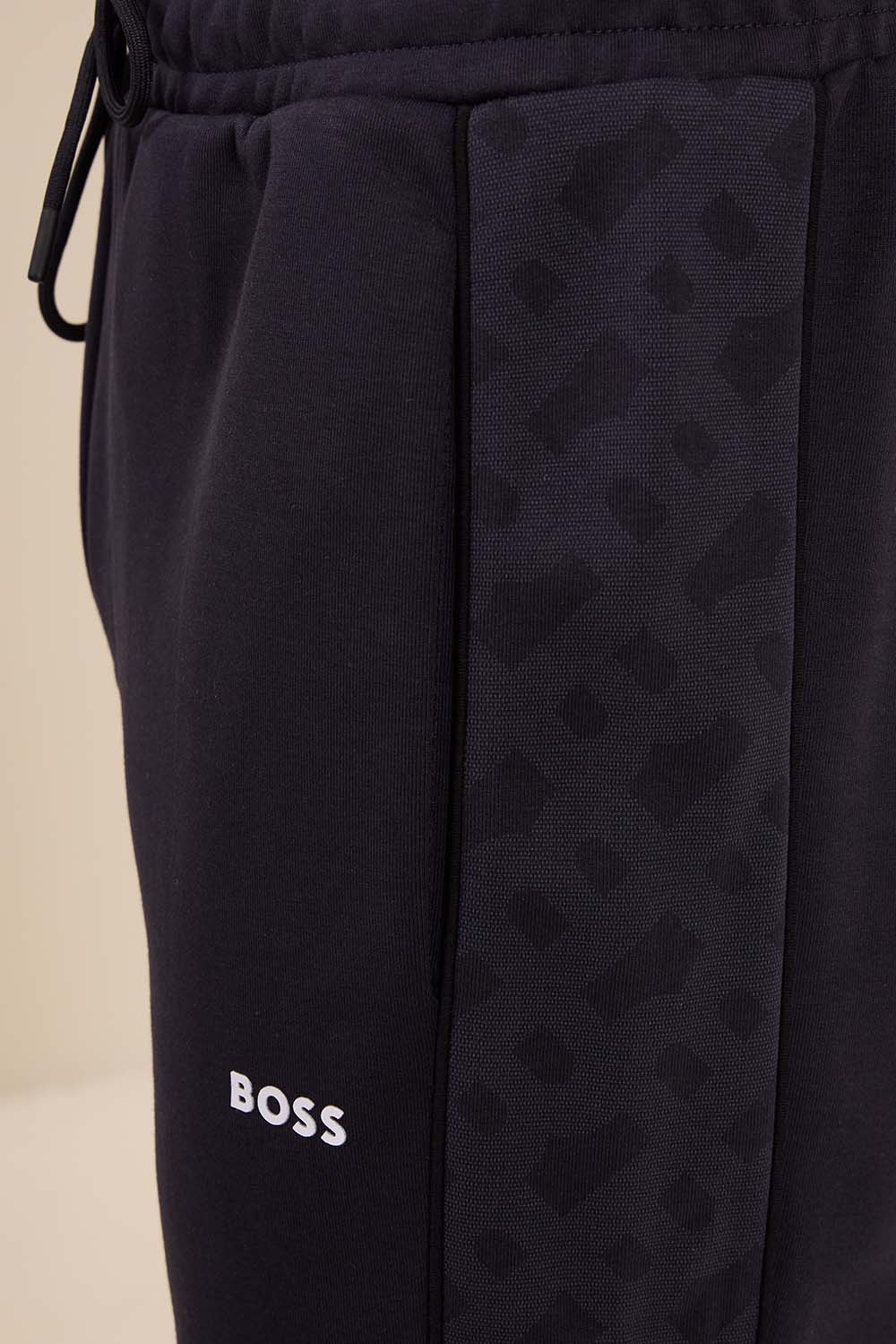 חליפת טרנינג