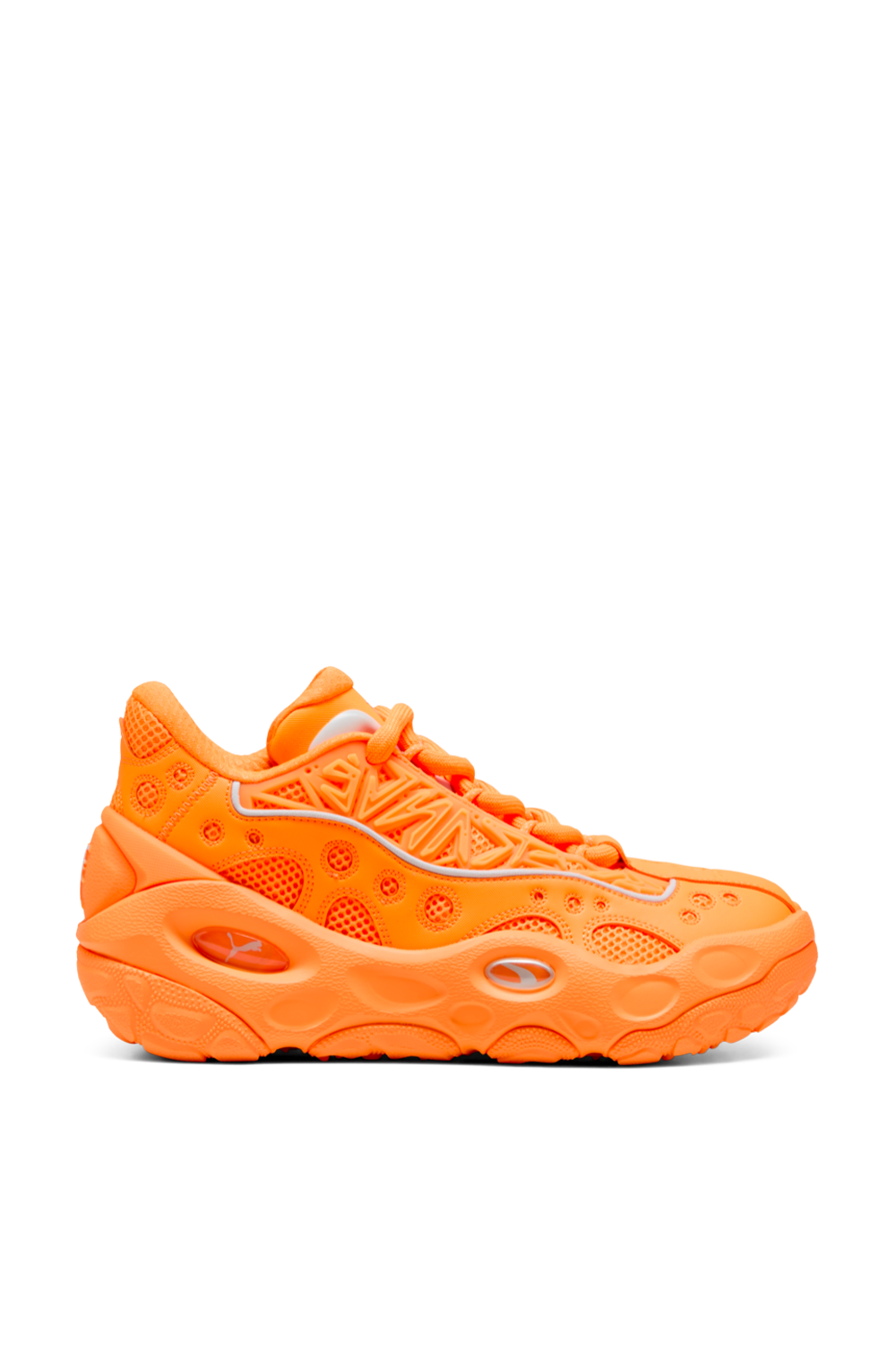 תמונה קידמית של נעלי כדורסל לה פרנס RNR מלו X פומה