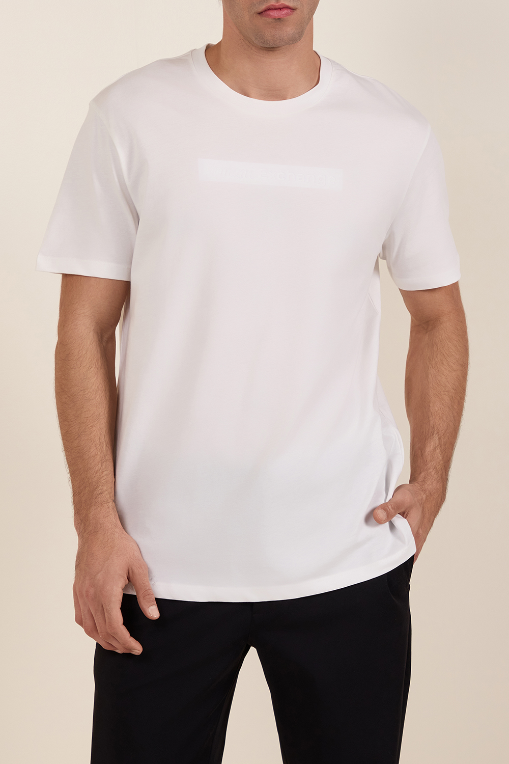 תמונת דוגמן קידמית של חולצת טי