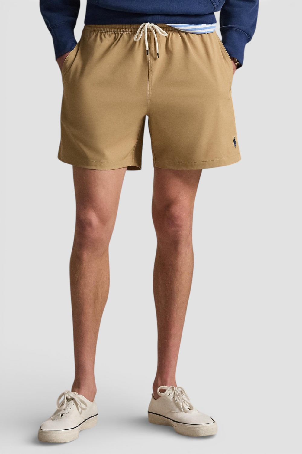 תמונת דוגמן קידמית של מכנסי בגד ים