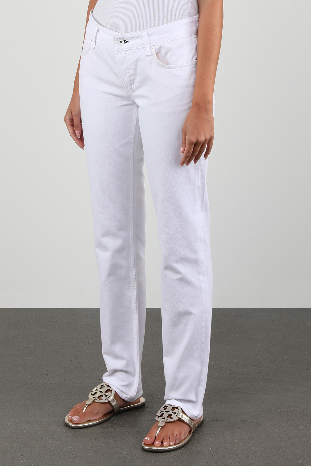 תמונת דוגמן קידמית של מכנסי ג'ינס פיפר בגזרה ישרה