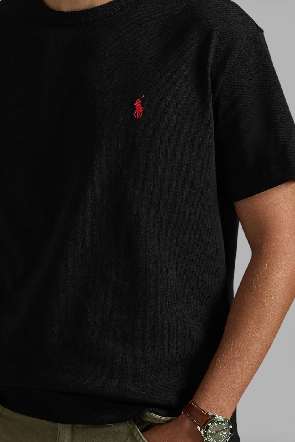 תמונת תקריב דוגמן של חולצת טי