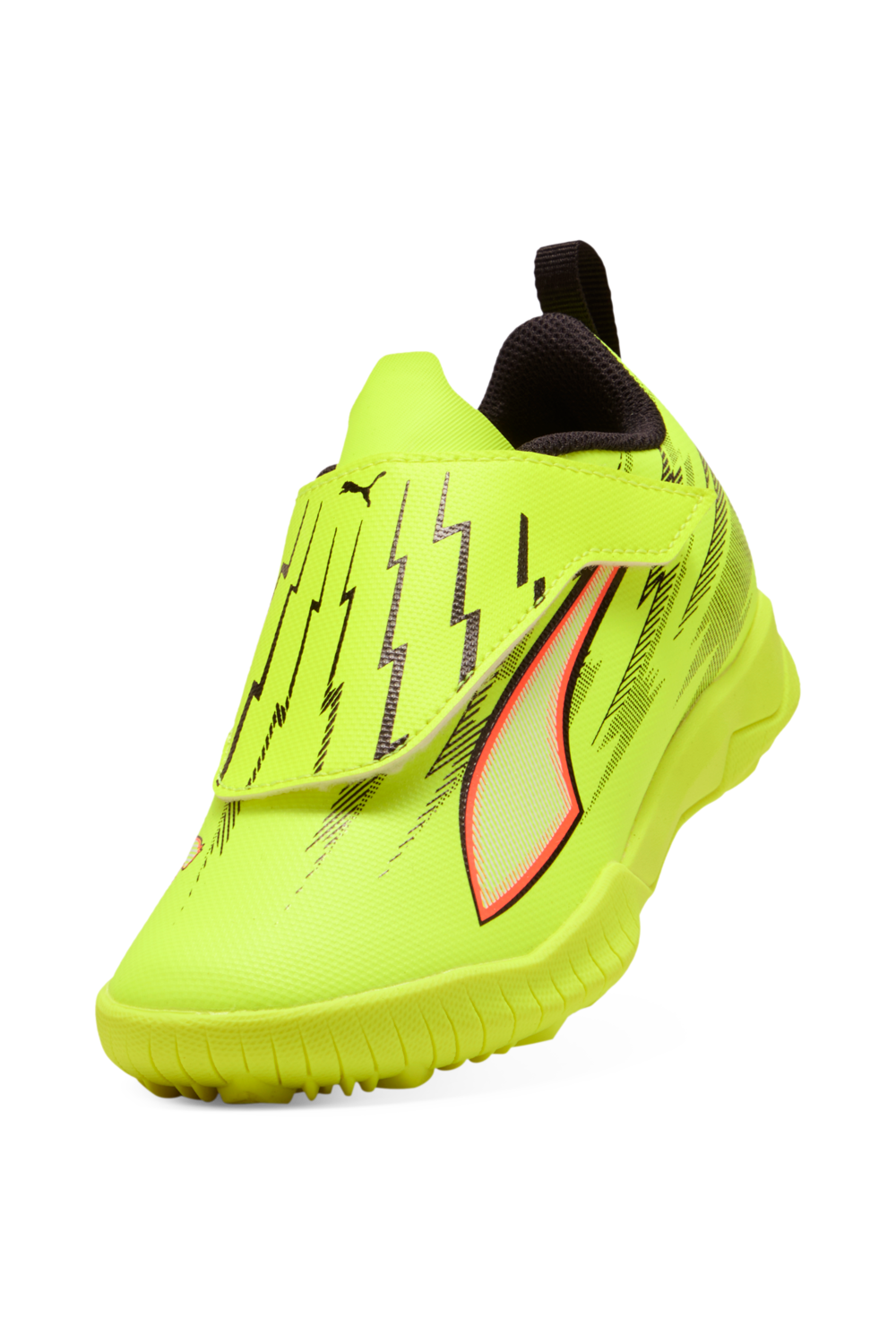 תמונת פנים של נעלי סניקרס