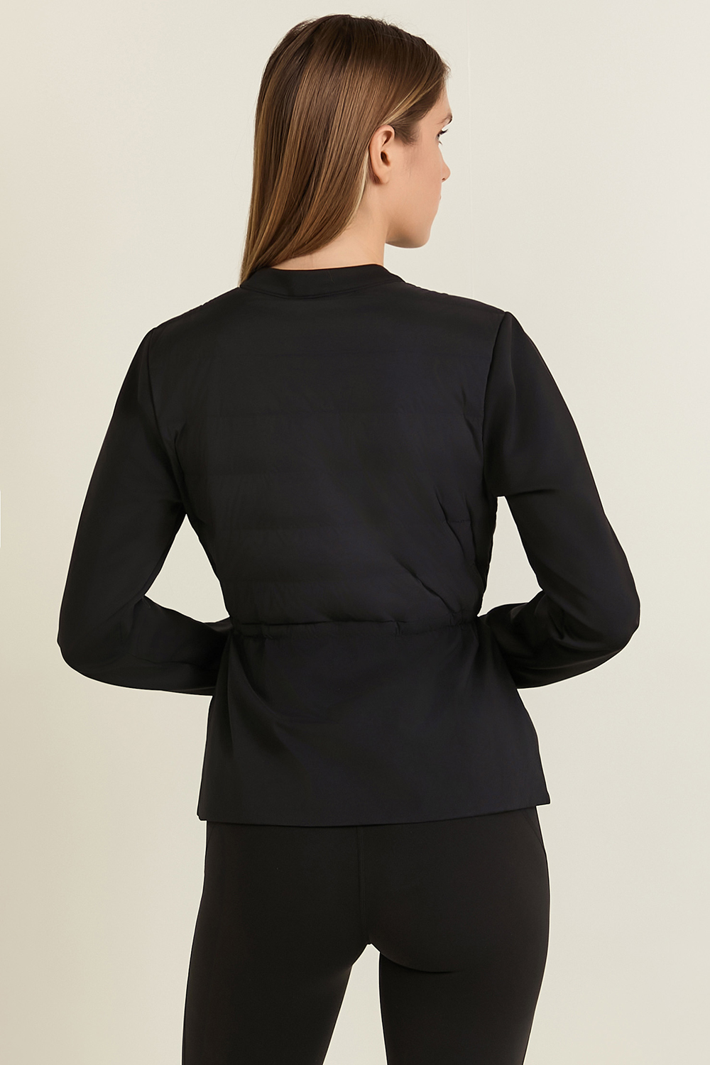 תמונת דוגמן אחורית של Down-Filled Cinch-Waist Jacket