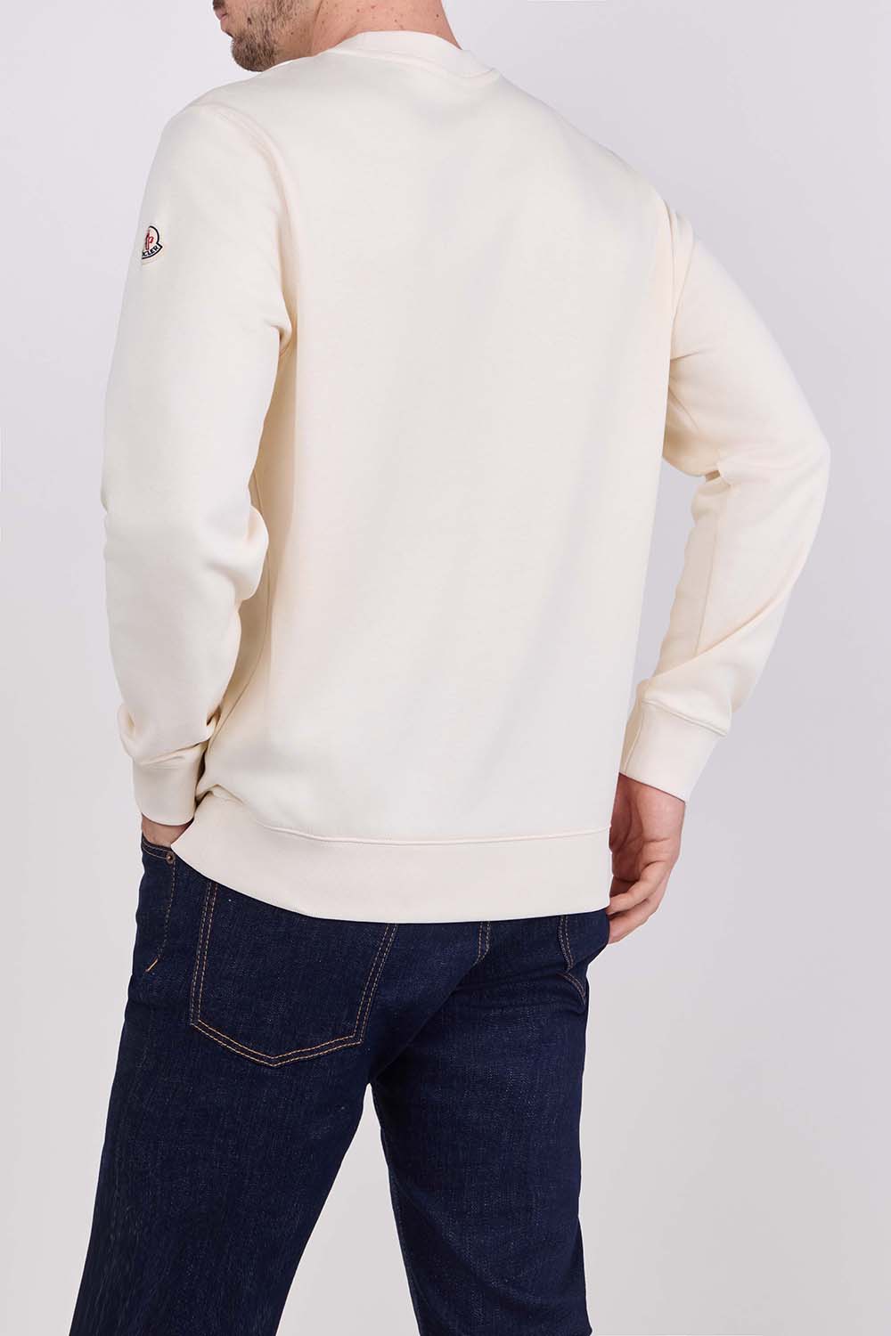 תמונת דוגמן אחורית של סווטשירט