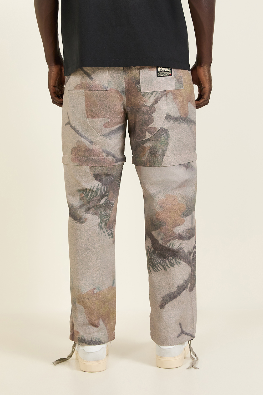 תמונת תקריב דוגמן של מכנסיים 2 ב-1 - ארוכים וקצרים