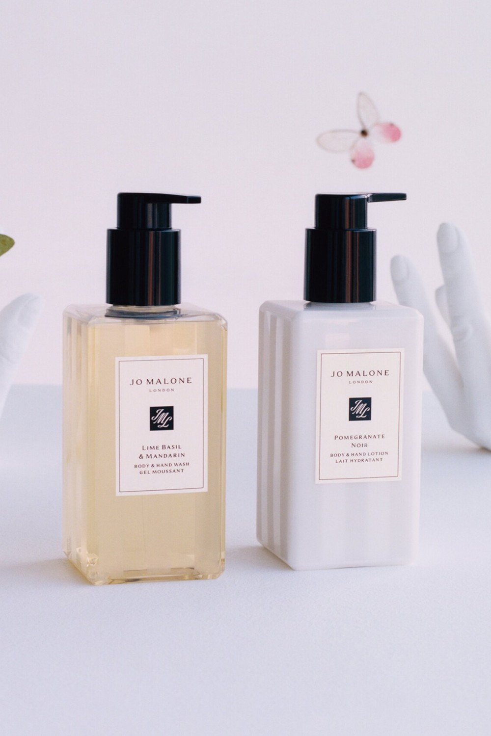 תמונת תקריב של Peony&Blush Suede Body&Hand Lotion 250 ML