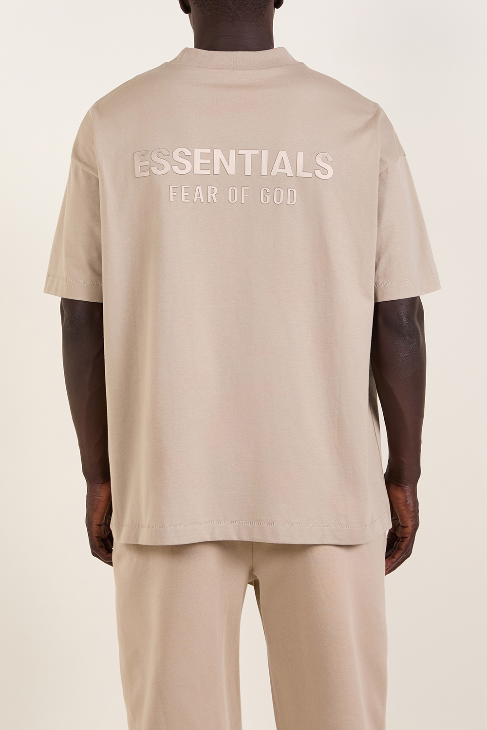 תמונת תקריב דוגמן של חולצת טי