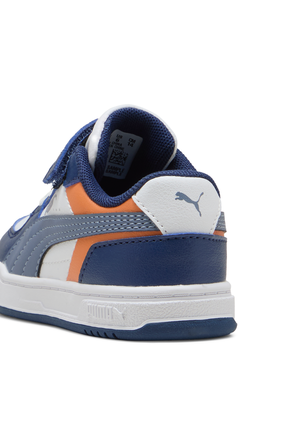 תמונת פנים של נעלי סניקרס Caven III