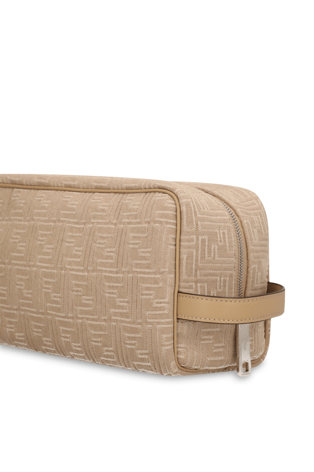 תמונת תקריב של תיק רחצה לארג'