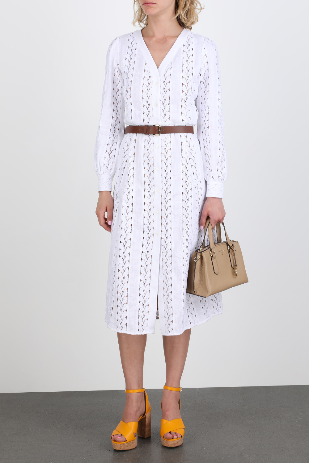 תמונת דוגמן קידמית של Emma Small Tote Bag in Camel