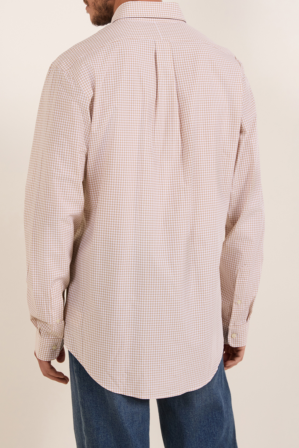 תמונת דוגמן אחורית של חולצת כפתורים