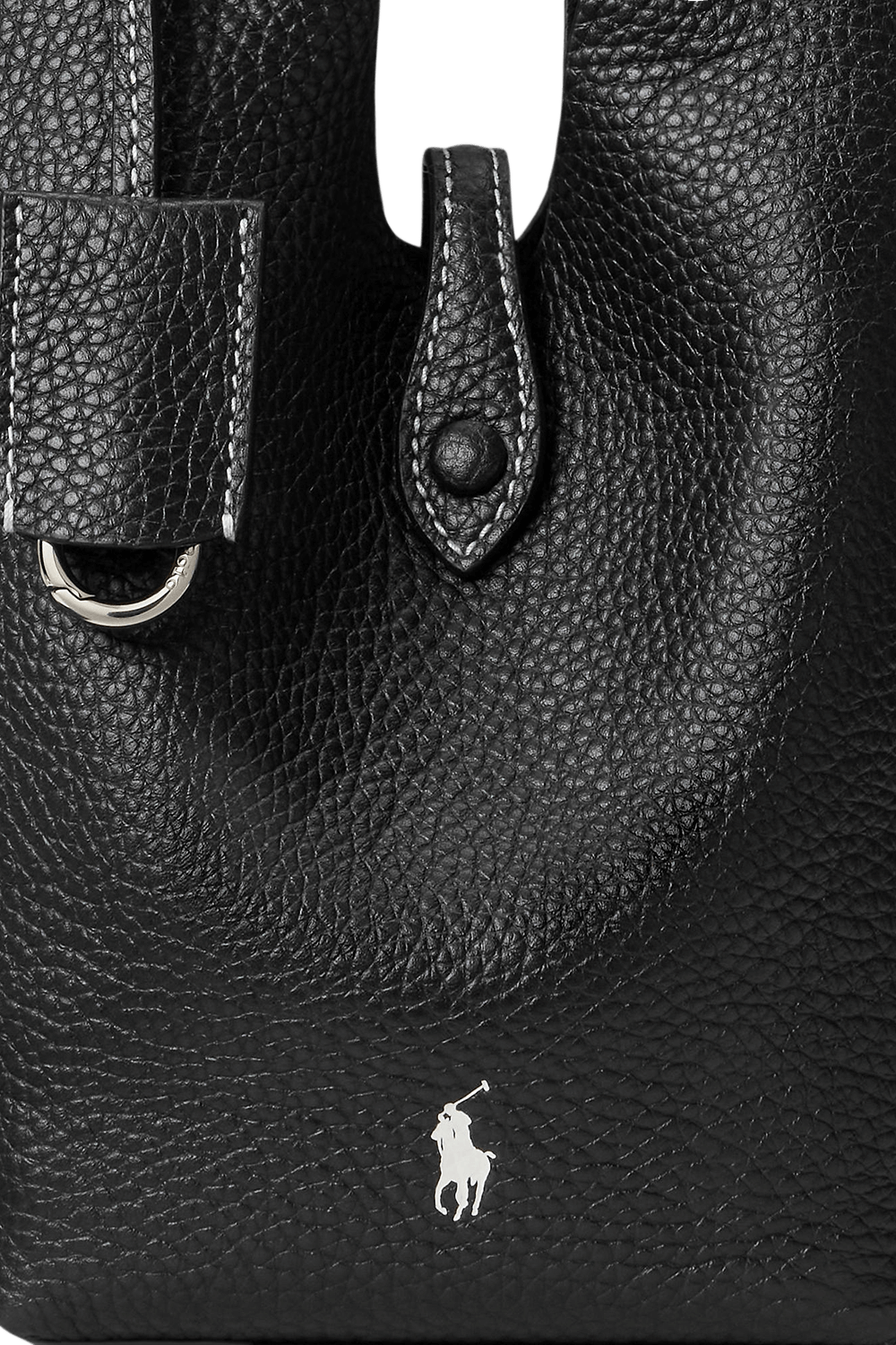 תמונת תקריב של תיק נשיאה סמול