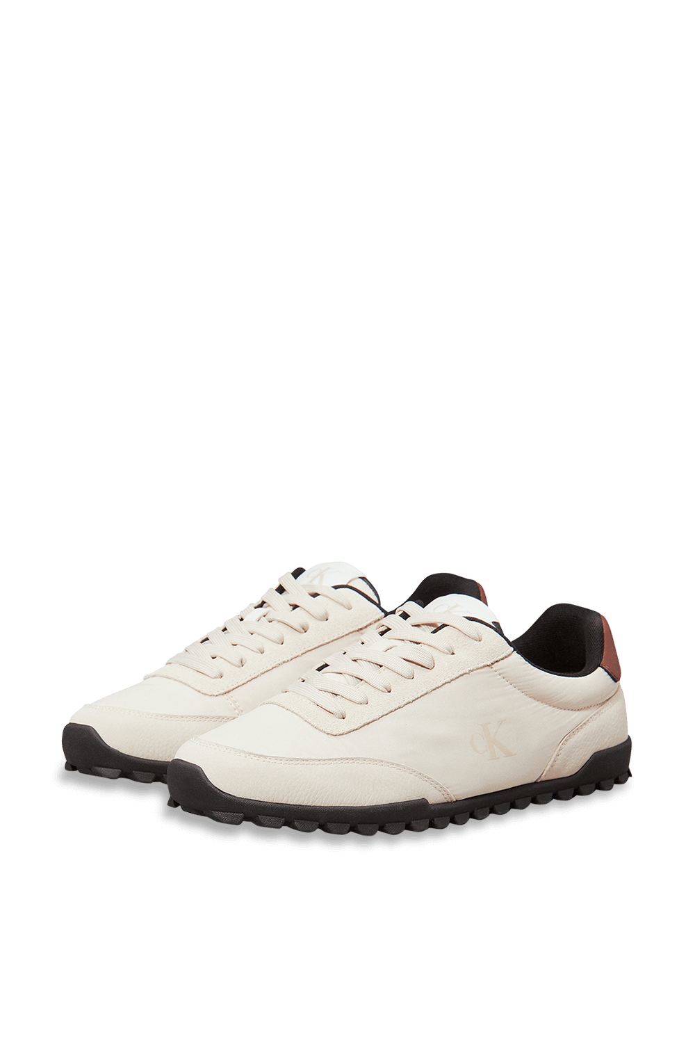 נעלי סניקרס