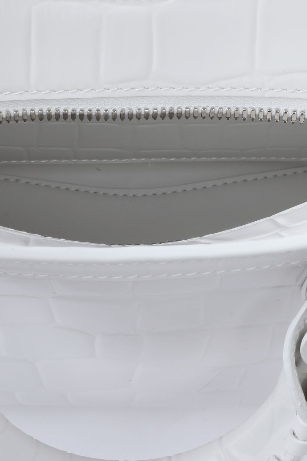 תמונת פנים של Neo Classic City Mini Bag in White