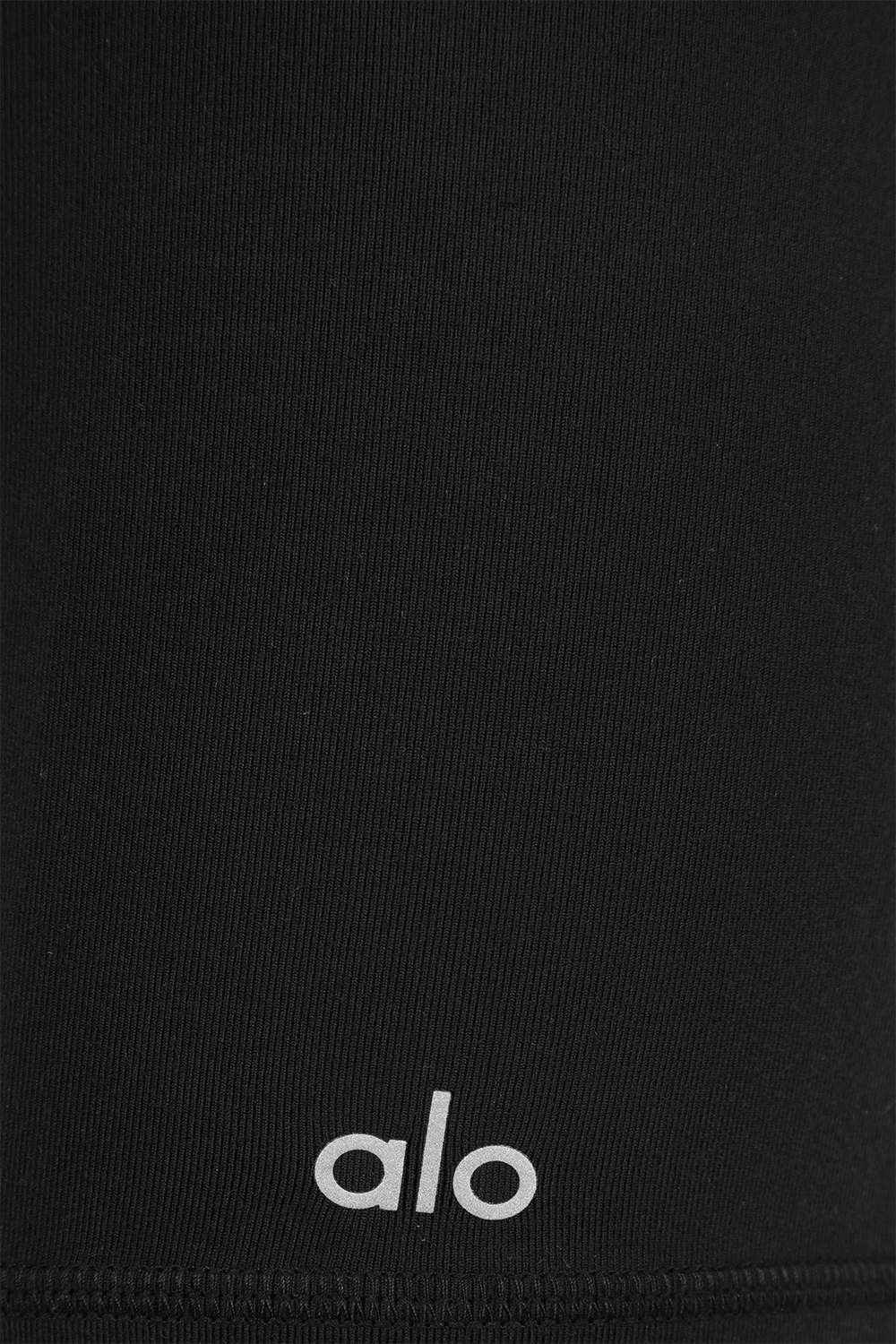 תמונה אחורית של High - Waist Lavish Shorts in Black