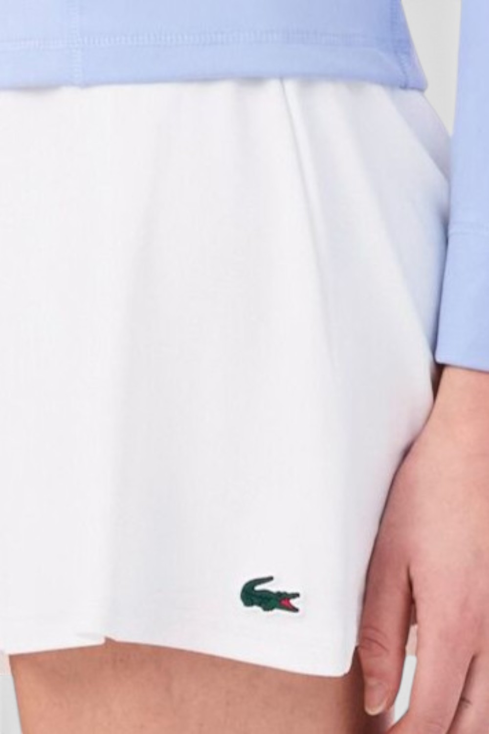 תמונת תקריב דוגמן של חצאית אימון