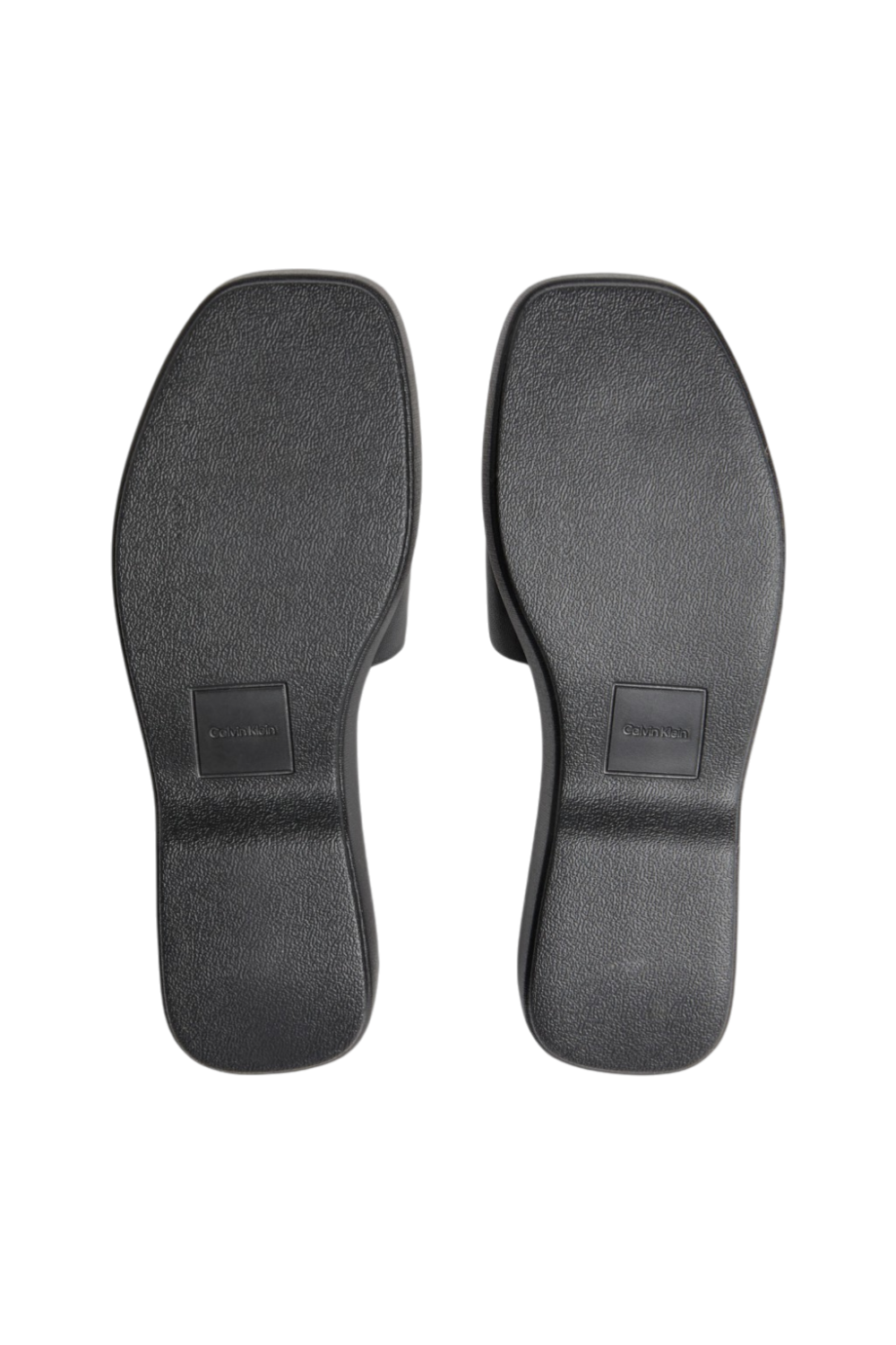 תמונת תקריב של כפכפי סליידס פלטפורמה