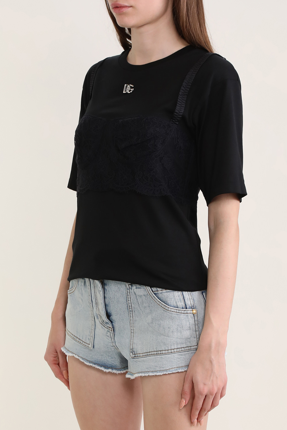 תמונת דוגמן קידמית של חולצת טי אוברסייז עם טופ ברלט תחרה