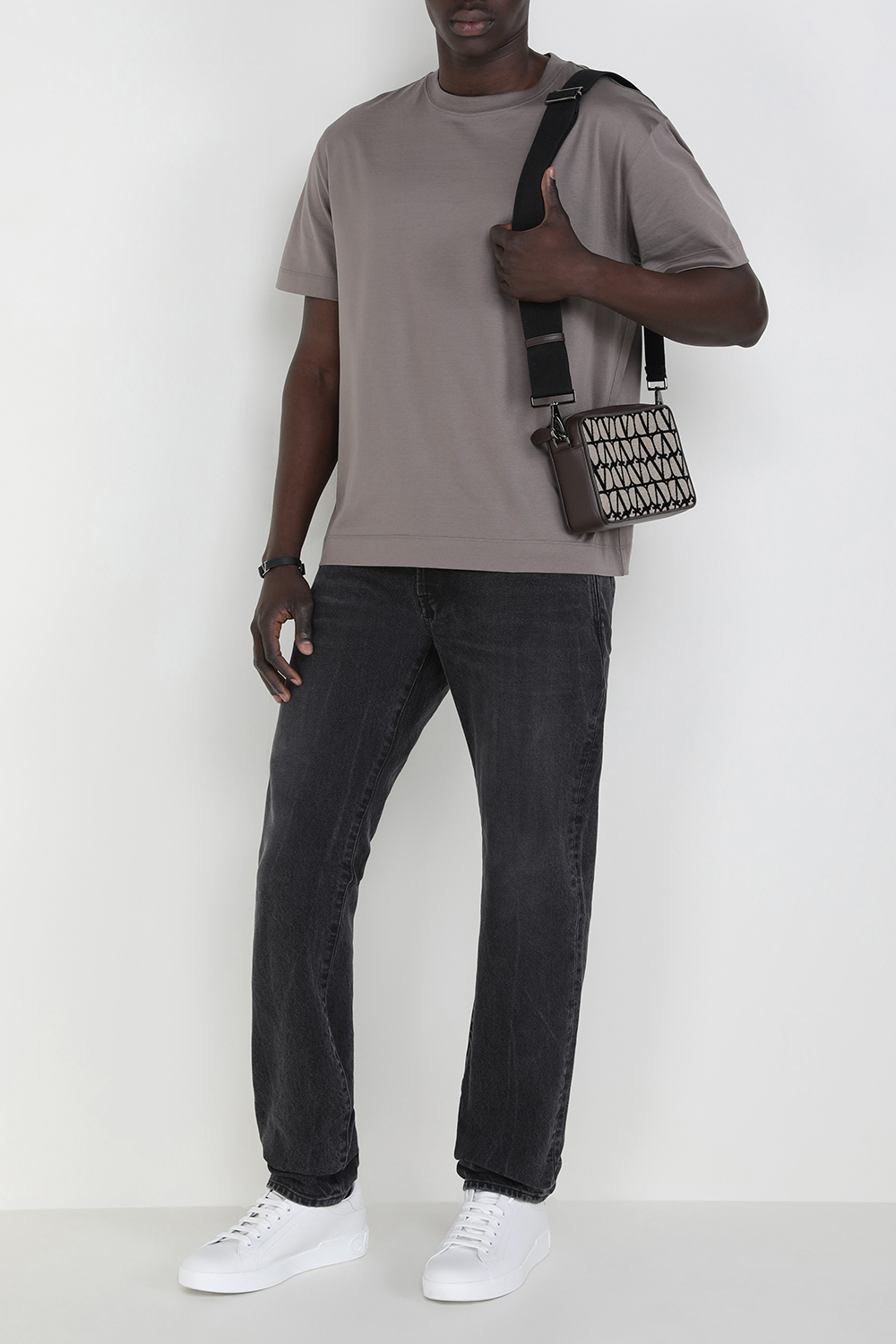 תמונת דוגמן קידמית של תיק קרוס