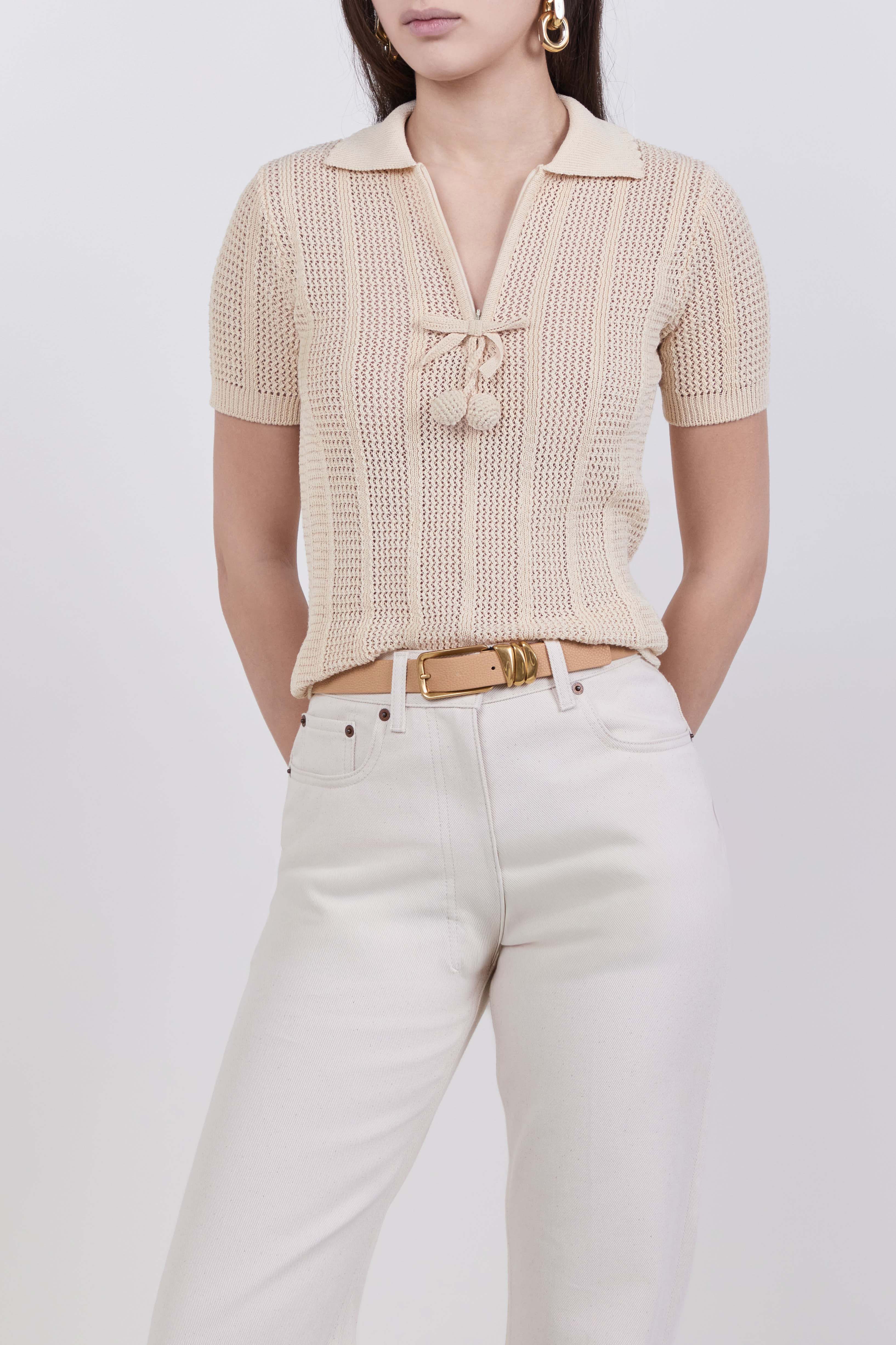 תמונת דוגמן קידמית של חולצת פולו