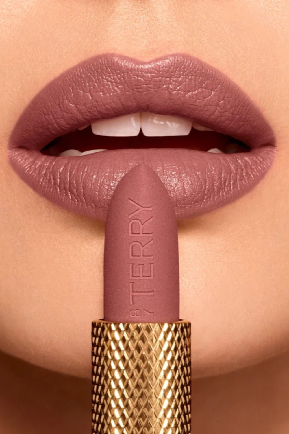 תמונת תקריב של Rouge Opulent N2