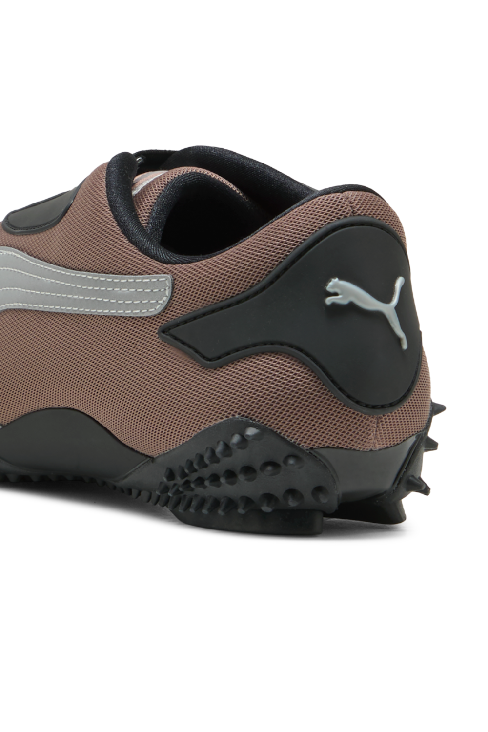 תמונת פנים של נעלי מוסטרו