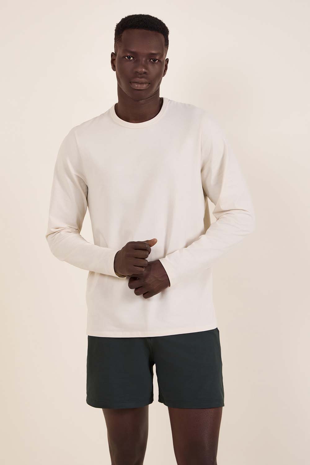 תמונת דוגמן קידמית של Organic Cotton Classic Fit Long Sleeve Shirt