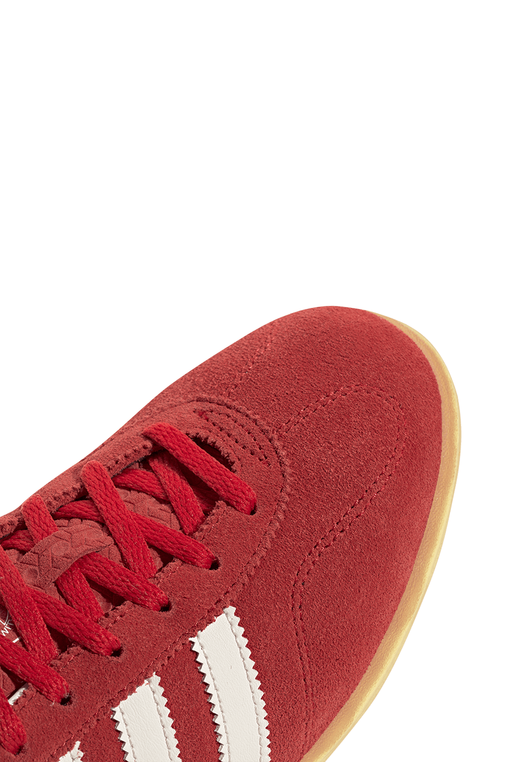 תמונת פנים של נעלי סניקרס גזל פרו