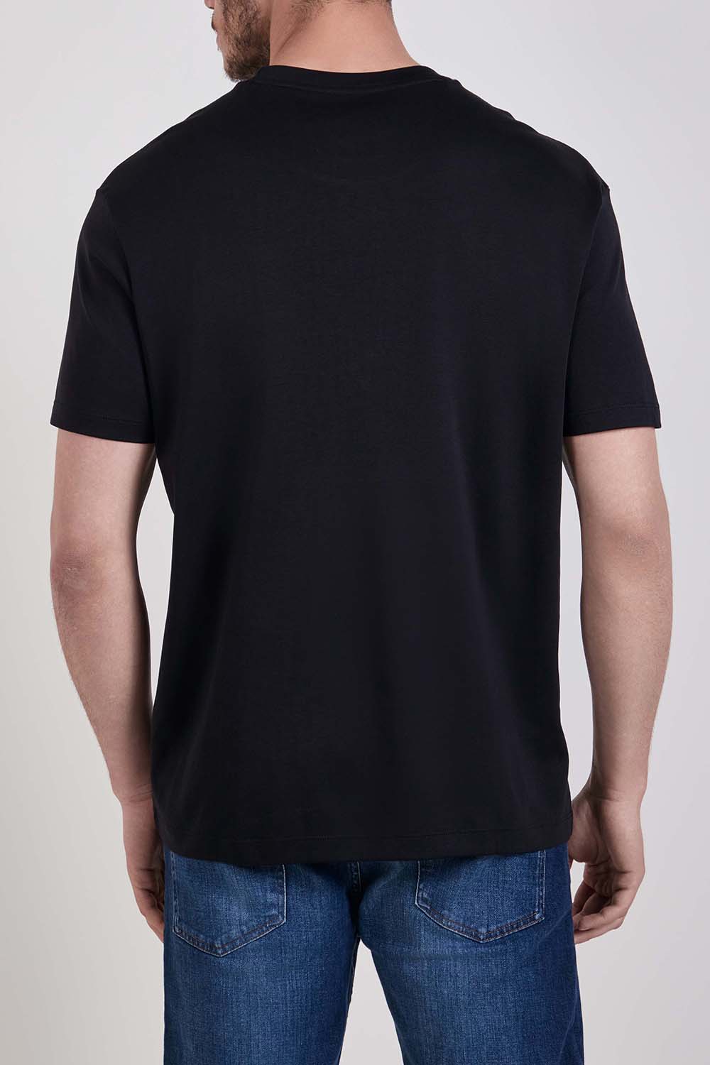 תמונת דוגמן אחורית של חולצת טי