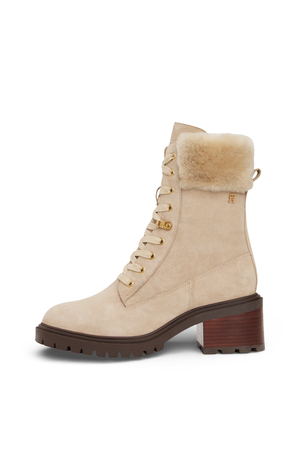 תמונה אחורית של מגפוני שרוכים