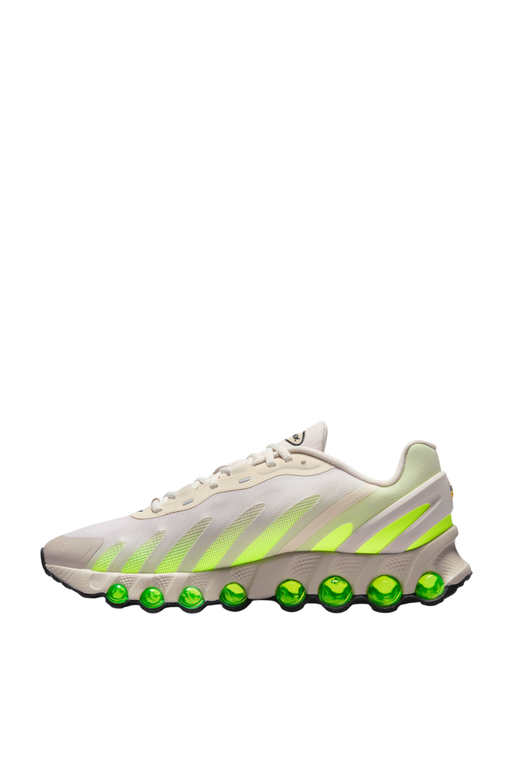 תמונה אחורית של נעלי סניקרס