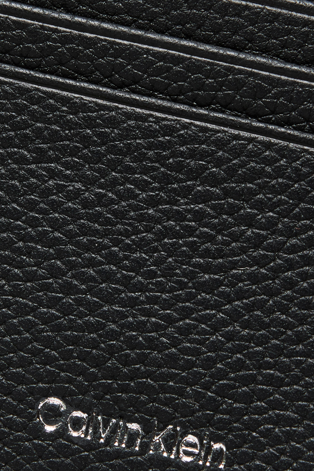 תמונת תקריב של ארנק כרטיסים