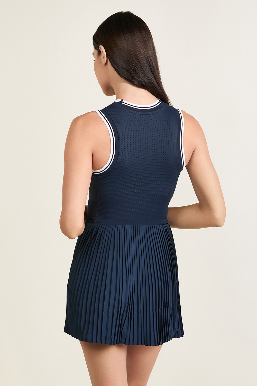 תמונת דוגמן אחורית של Varsity Scoop-Neck Tennis Dress