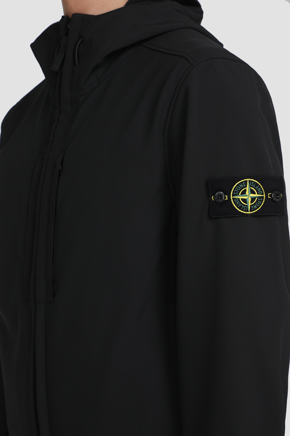 תמונת תקריב דוגמן של מעיל רוח