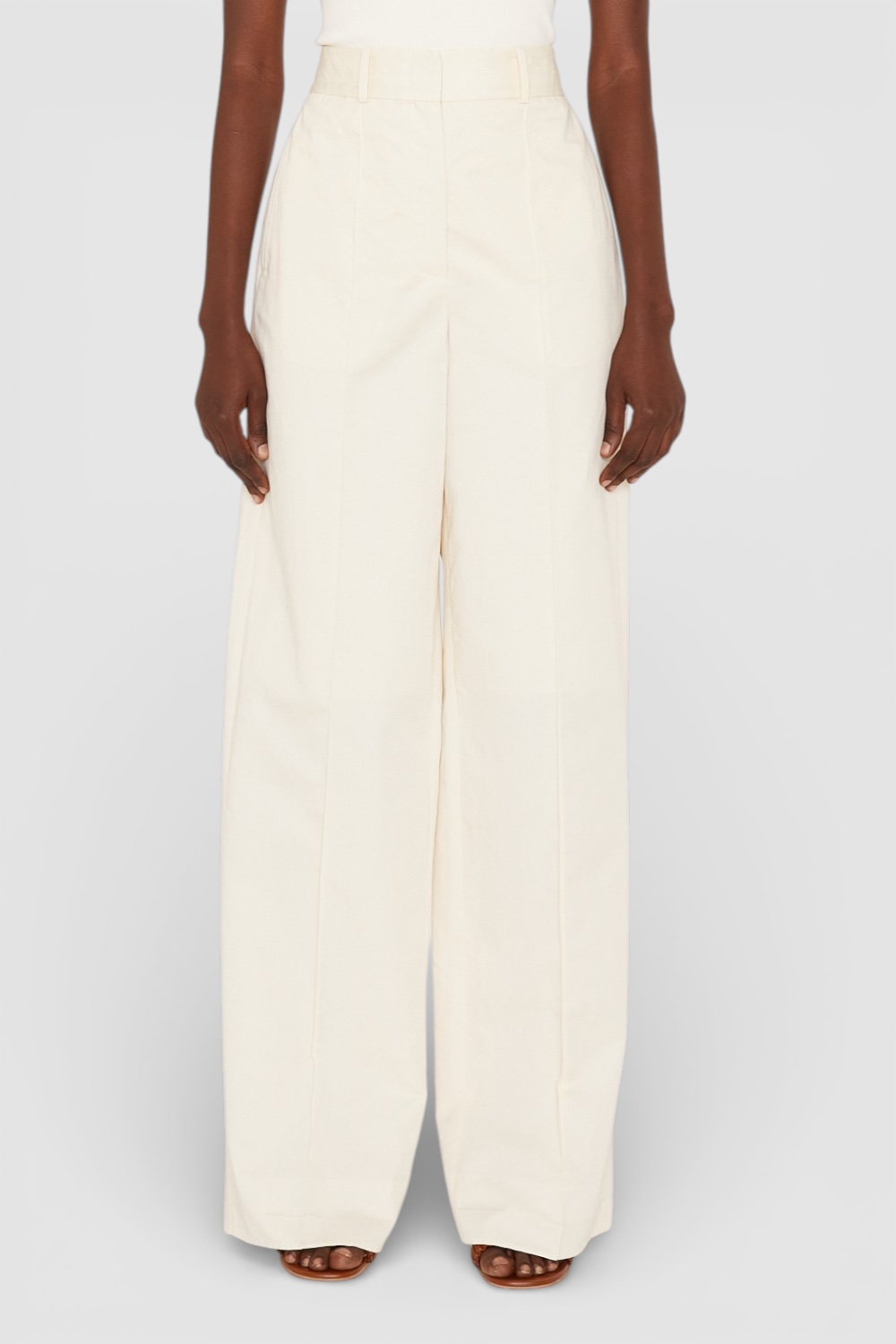 תמונת דוגמן קידמית של מכנסיים ארוכים