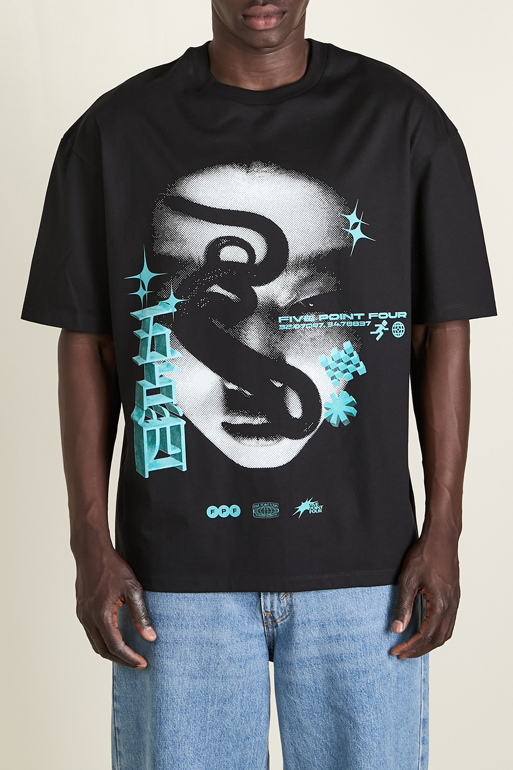 תמונת דוגמן קידמית של חולצת טי