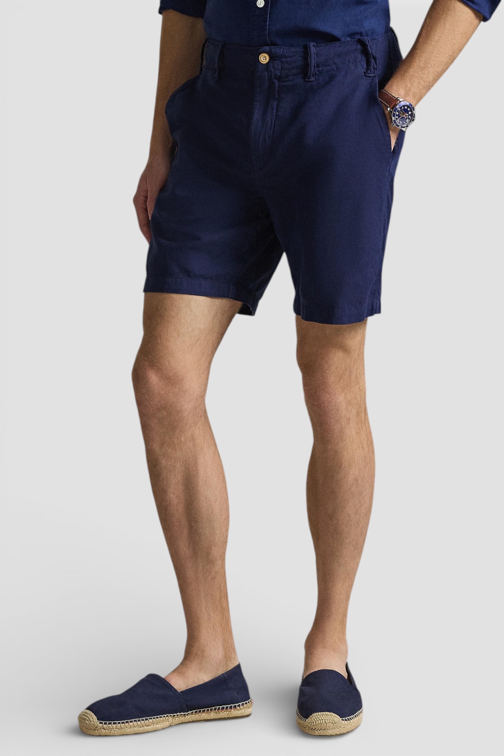 תמונת דוגמן קידמית של מכנסיים קצרים