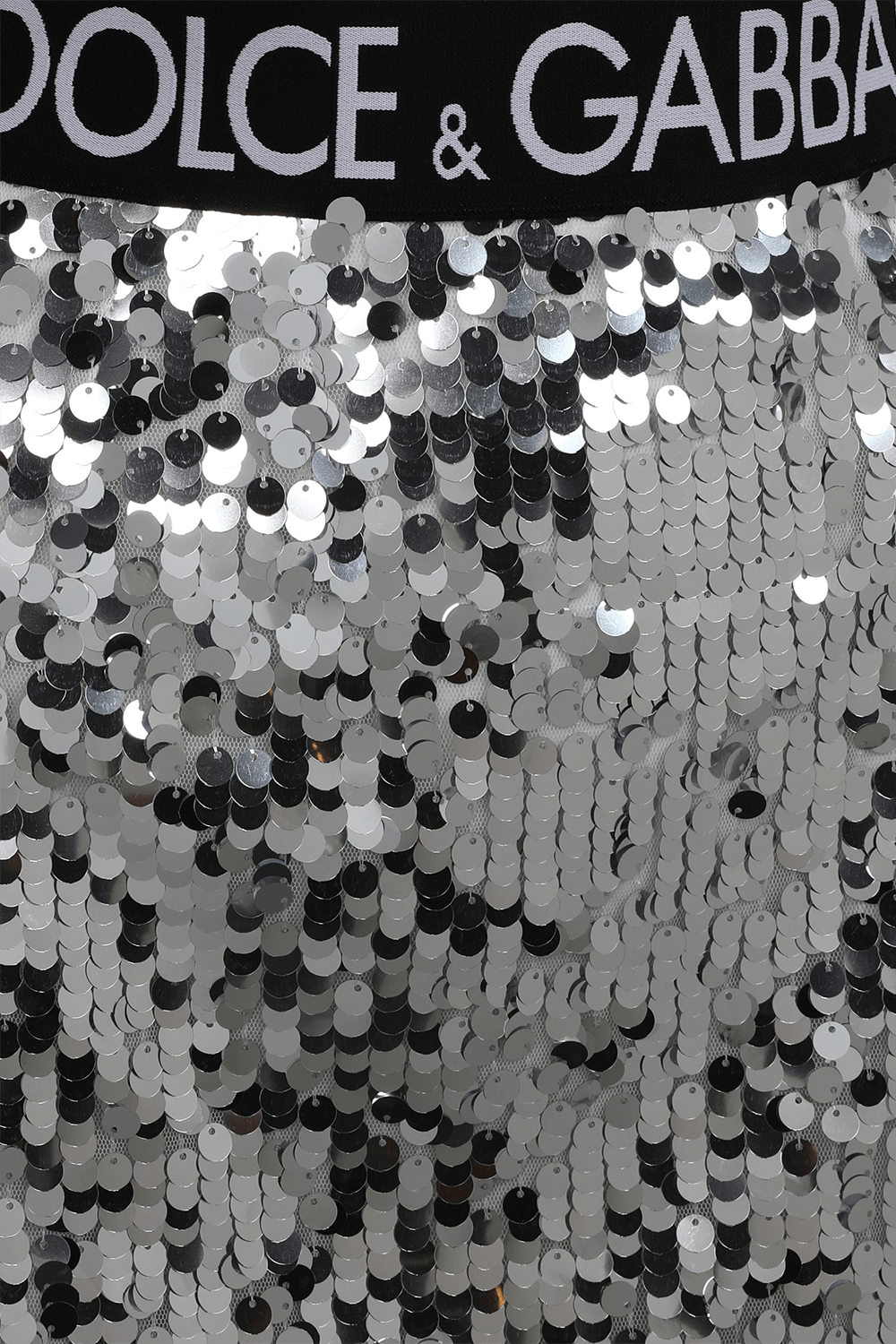 תמונה אחורית של חצאית מיני פאייטים